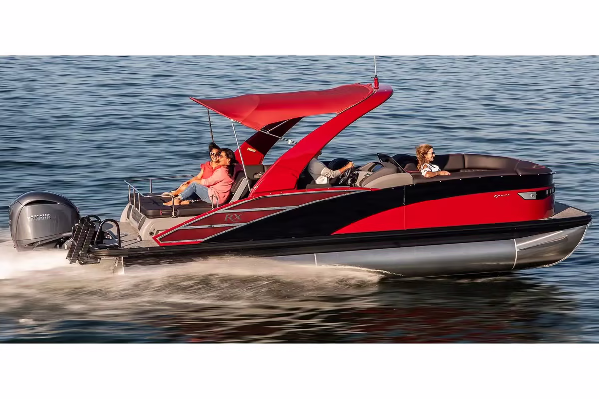 Pontón Bennington RX navegando por Lake Hopatcong