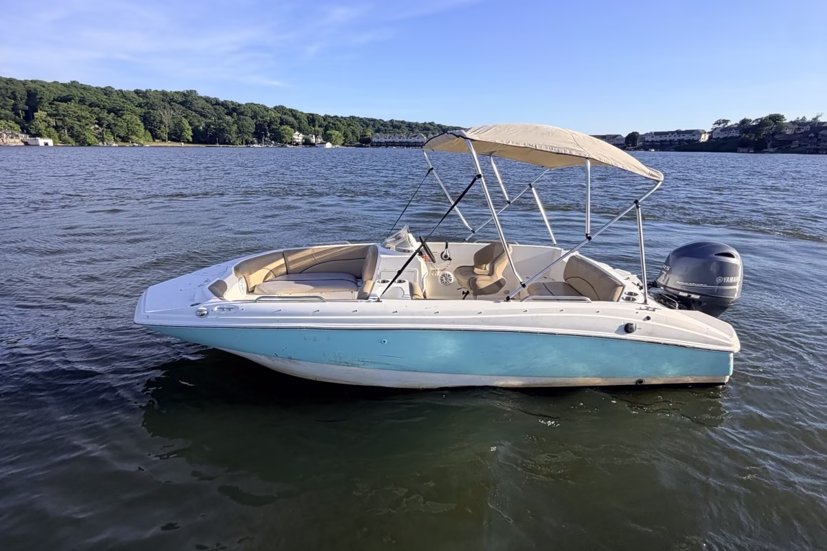 El bow rider NauticStar en Lake Hopatcong